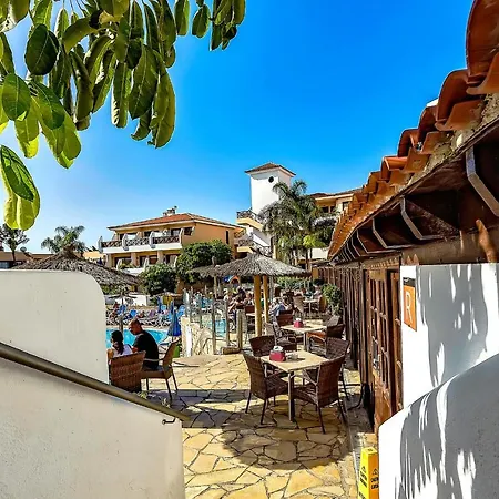 Apto Con Piscina, Terraza Privada & Ac Aparthotel